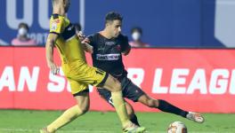 Igor Angulo of FC Goa sores against Hyderabad FC