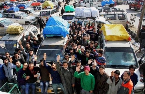 Protesting Kashmiri Passengers