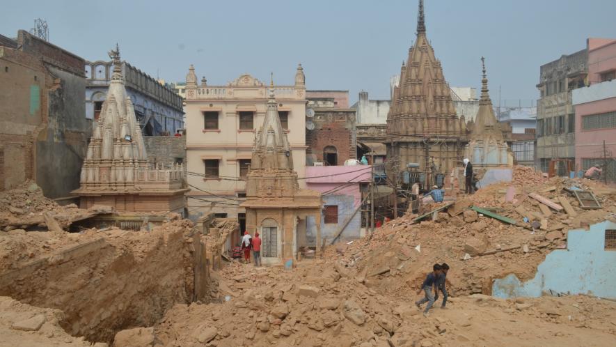  Distant Dream in Varanasi