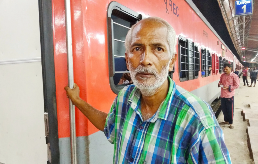 Pratap Paswan, who returned from Baramulla after staying there for 30 years. 