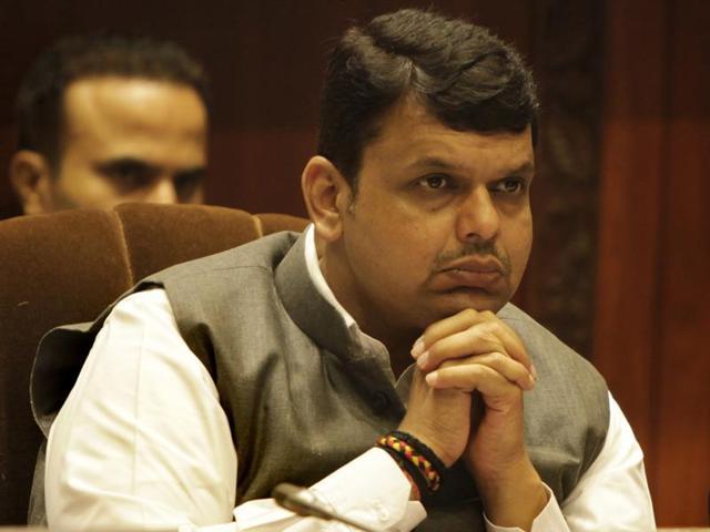 Devendra Fadnavis Axis Bank