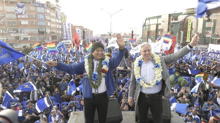 Evo Morales and Alvaro García Linera at their closing campaign event. Photo: Twitter