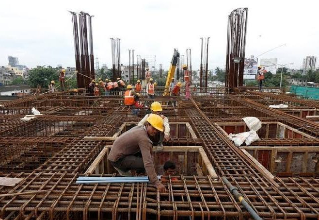 Lockdown: Angry with Delayed Wages, Workers ‘Attack’ Construction Firm’s Office in Solapur