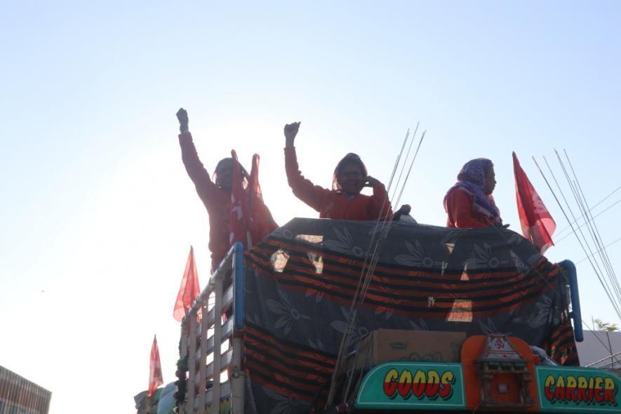 Maharashtra farmers march to Delhi