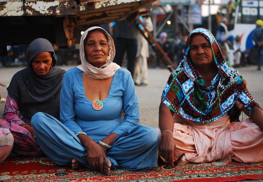 Women farmers at Singhu border.