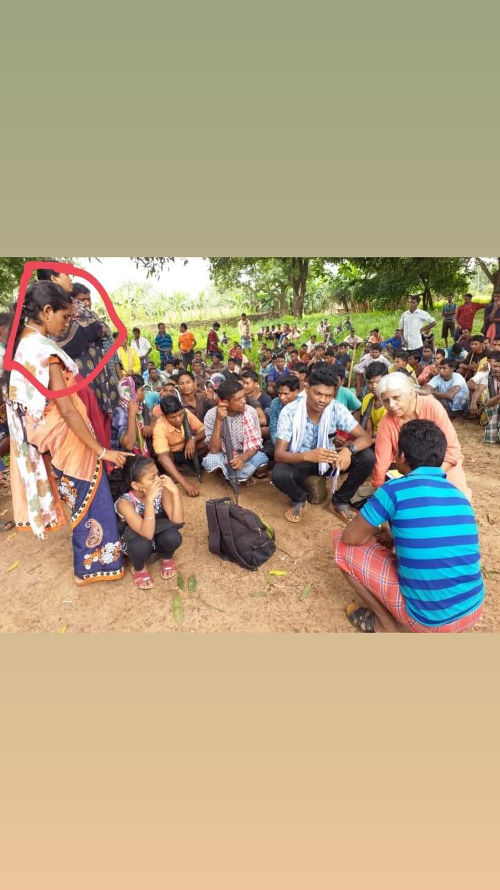 Hidme Markam with Bela Bhatiya and villagers in a protest.