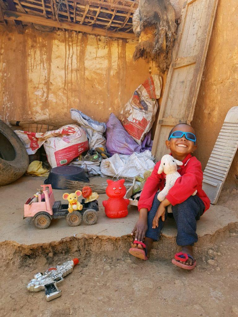 Despite the harshness of life, Muhammad finds time to play, Ouled al-Saghir in the province of Settat, Photo: Madaar