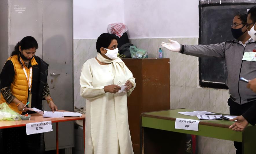 Bahujan Samaj Party (BSP) chief Mayawati casts her vote