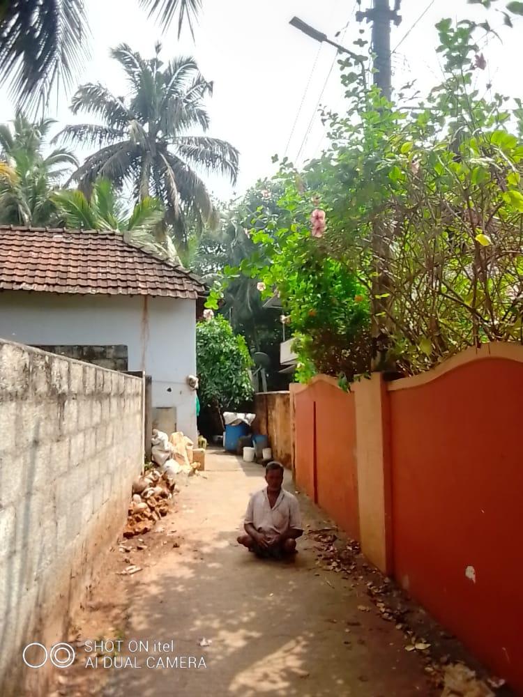 The pathway leading to Jebasingh’s house. Image courtesy: Murugesan