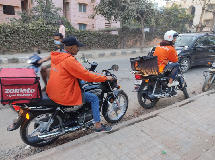 Photo: Swiggy delivery workers. Image Credit: Saurav Kumar