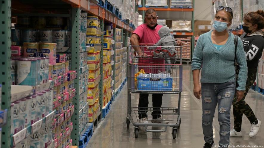 Customers buying formula in Mexico, where breastfeeding rates are low.