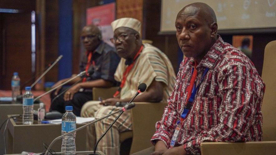 From right to left: Aboubakar Alassane, Philippe Noudjenoume, and Achy Ekissi. Photo: Pedro Stropasolas